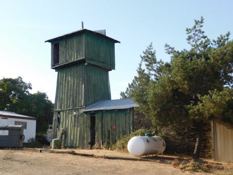 [Picture of Bon Ton Cafe watertower]